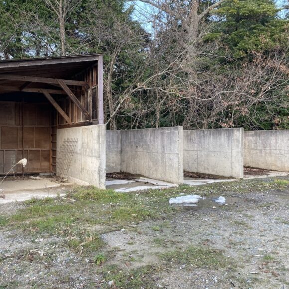 国道近くの資材置場【神野バイパス隣接】久美浜町浦明。