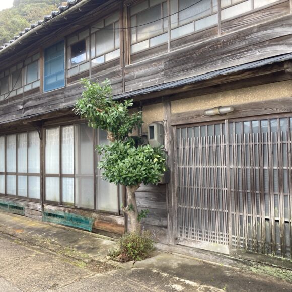 売家【海・市街地の中間地】丹後町成願寺。