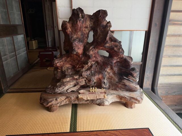 🪑※終了しました。
欲しいものあれば譲るので、声掛けてください🙋‍♂️
週明けには処分します🤲
#古家具 #古物 
#空き家