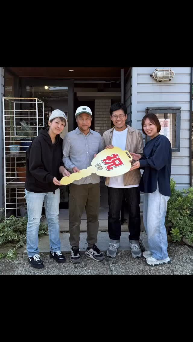 🍕🍕
@cafe888_kyoto さんから
👇👇👇
@bancarelladiletto さんへ✋
新たなチャレンジに立ち会わせていただきました..🥹
「これまでの素敵なイメージを活かしつつ、オーナーさん〝らしさ″を醸し出す..そんなお店になれば良いなと思います..🥹🥹」
夜の営業もされるみたいなので、春のOpenを楽しみにしましょう..😋
KOUMUTENRINOBE®︎
『空き家をゼロに！！』
@koumuten_rinobe_r 
フォローはお気軽に🤲
#空き家 #買取 #販売 
#京都 #京丹後 
#不動産 #中古住宅 
#リフォーム #解体 
#リノベ 
#工務店リノベ